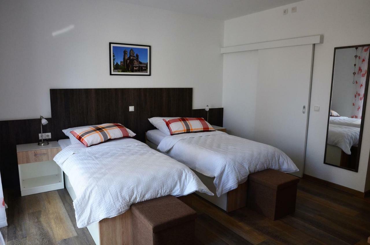 Gaestehaus Am Hochsimmer Ettringen  Екстериор снимка