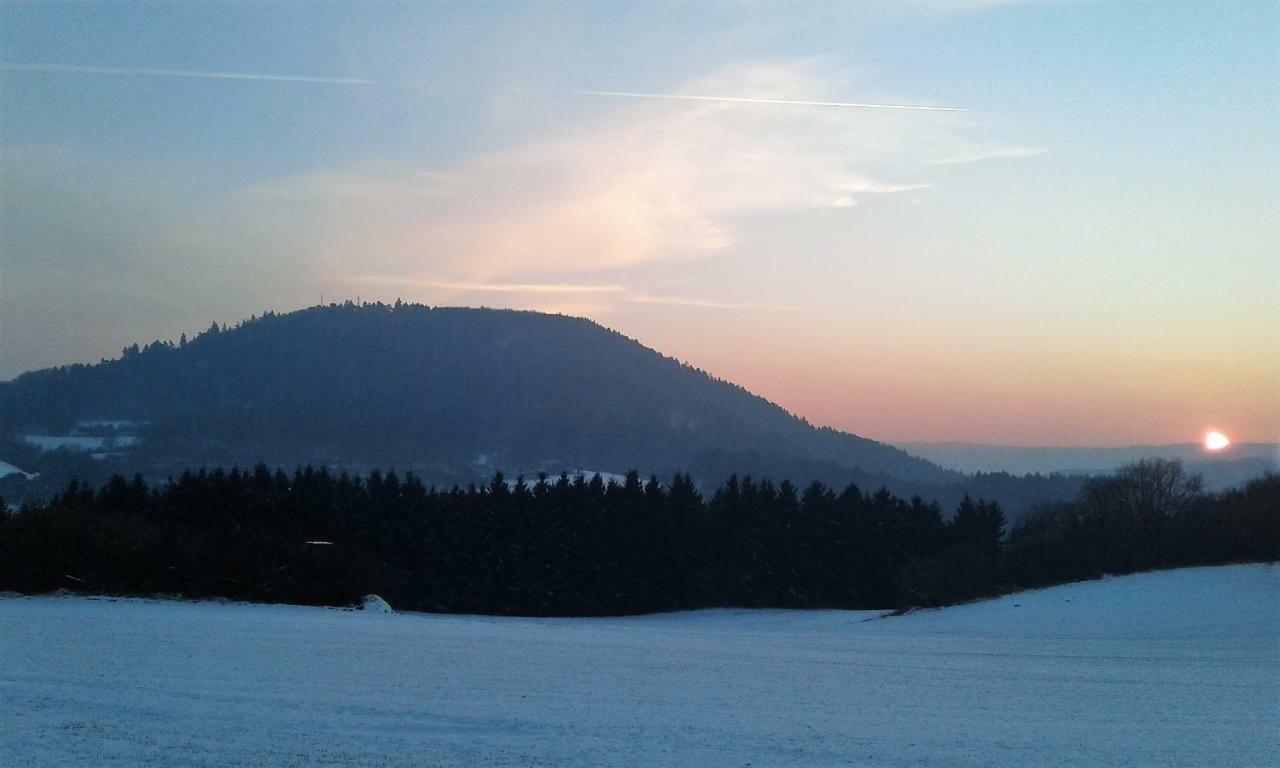Gaestehaus Am Hochsimmer Ettringen  Екстериор снимка